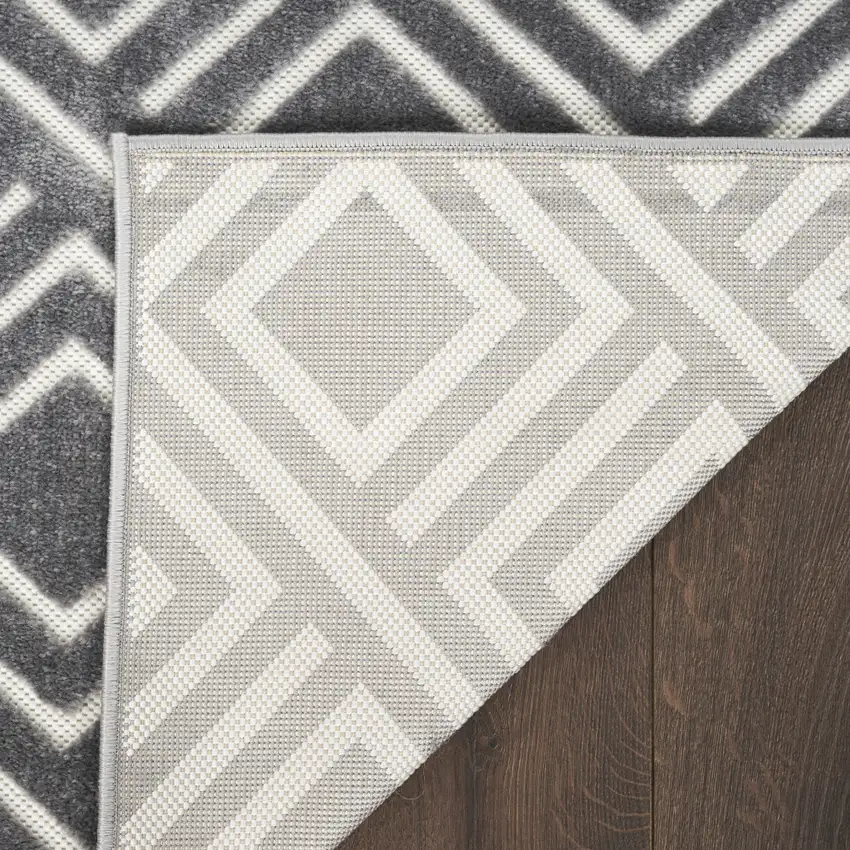 Gray Geometric Area Rug Photo 7