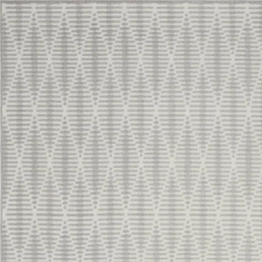 Gray Geometric Area Rug Photo 3