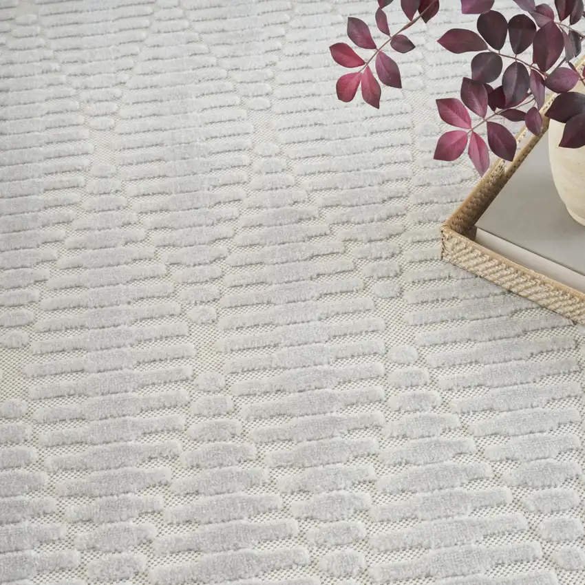 Gray Geometric Area Rug Photo 8