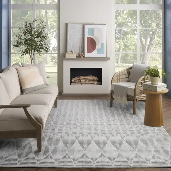 Gray Geometric Area Rug Photo 5