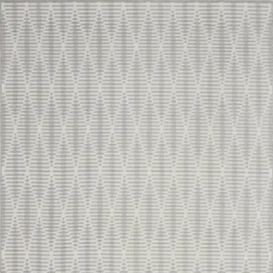 Gray Geometric Area Rug Photo 4