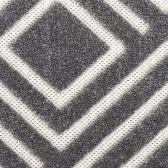 Gray Geometric Area Rug Photo 9