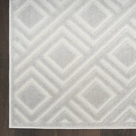 Gray Geometric Area Rug Photo 8