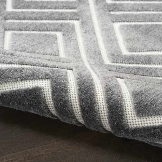 Gray Geometric Area Rug Photo 5