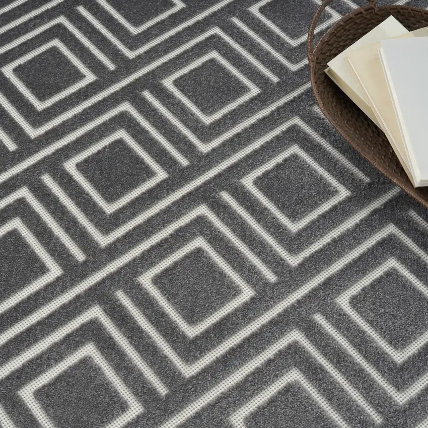 Gray Geometric Area Rug Photo 7