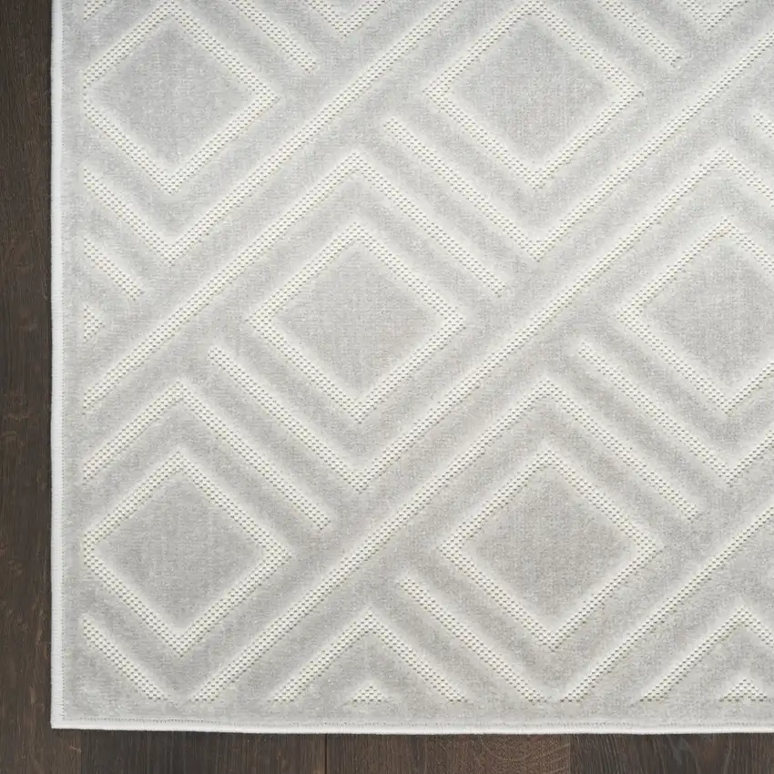 Gray Geometric Area Rug Photo 8
