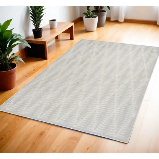 Gray Geometric Area Rug Photo 2
