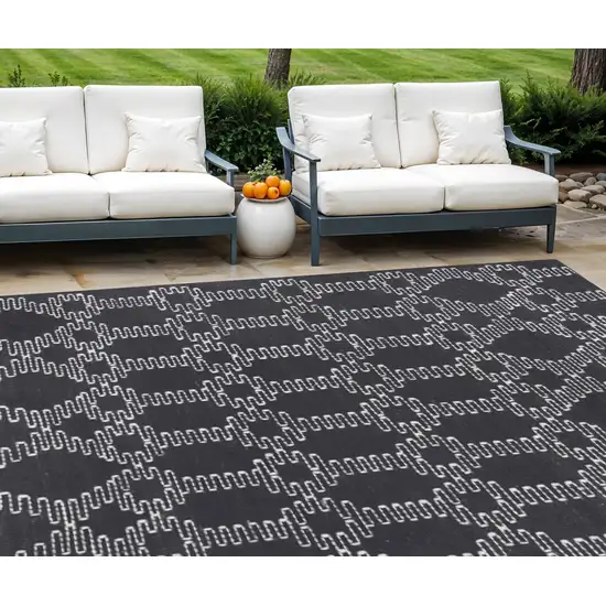 Gray Geometric Hand Woven Area Rug Photo 1
