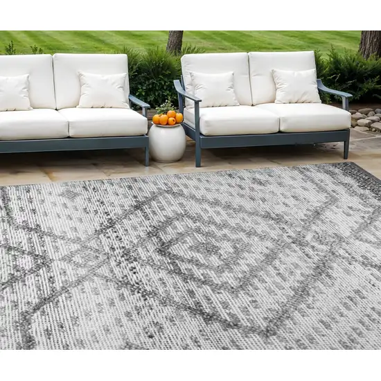 Gray Geometric Hand Woven Area Rug Photo 1