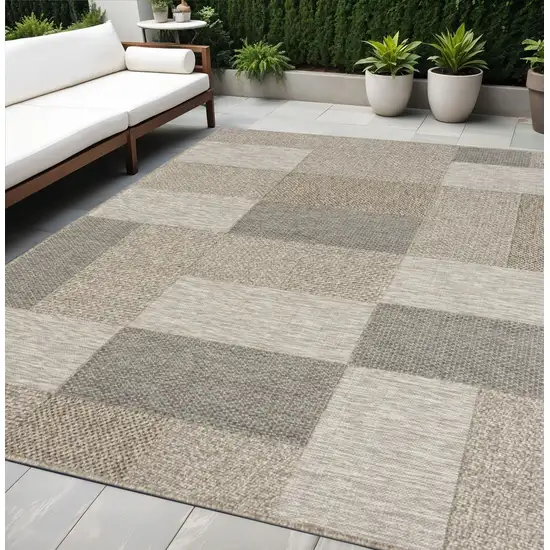 Gray Geometric Handmade Indoor Outdoor Area Rug Photo 1