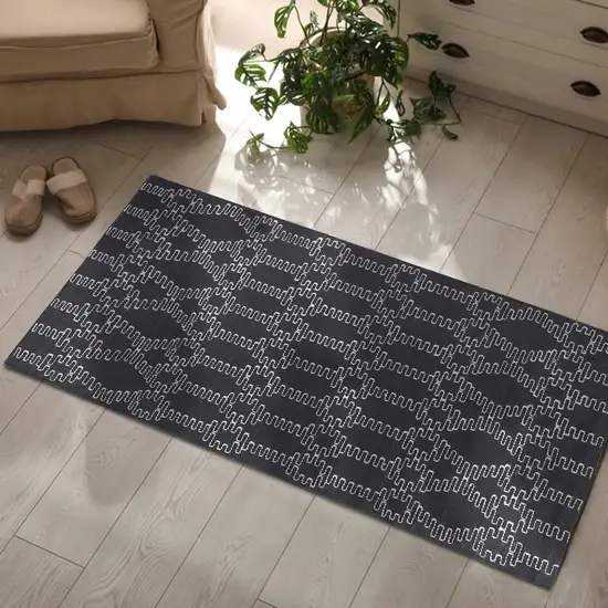Gray Geometric Handmade Indoor Outdoor Area Rug Photo 6