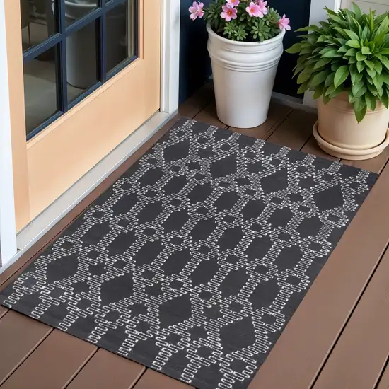 Gray Geometric Handmade Indoor Outdoor Area Rug Photo 1