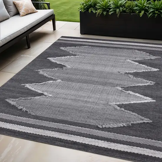 Gray Geometric Handmade Indoor Outdoor Area Rug Photo 1