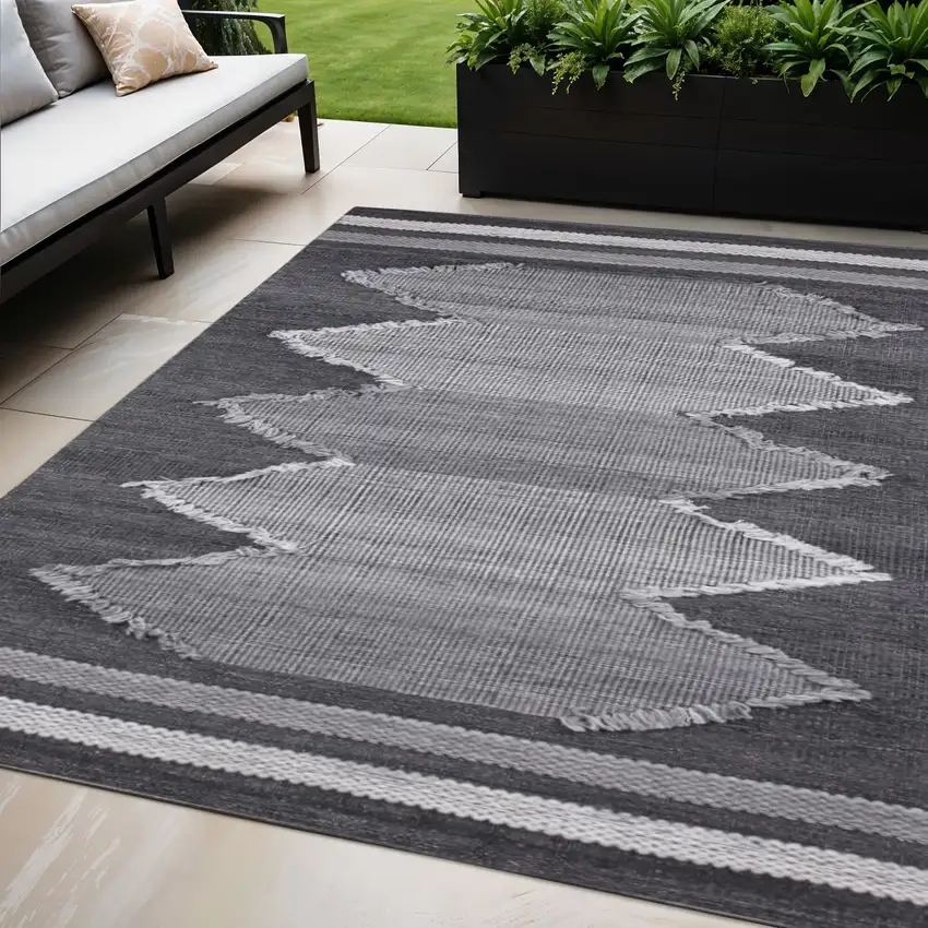Gray Geometric Handmade Indoor Outdoor Area Rug Photo 1