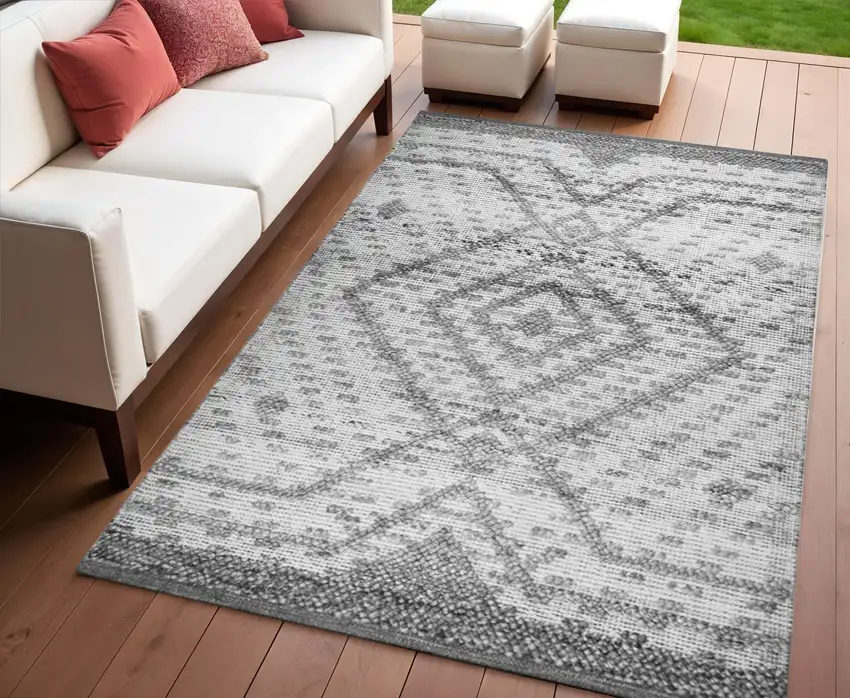 Gray Geometric Handmade Indoor Outdoor Area Rug Photo 1