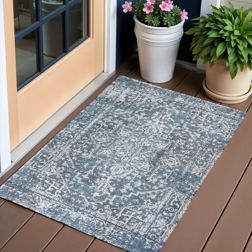 Gray Geometric Handmade Indoor Outdoor Area Rug Photo 1