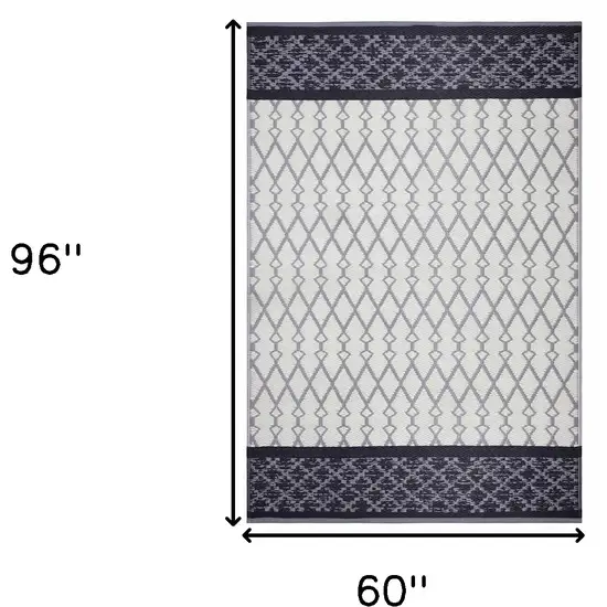 Gray Geometric Indoor Outdoor Area Rug Photo 3