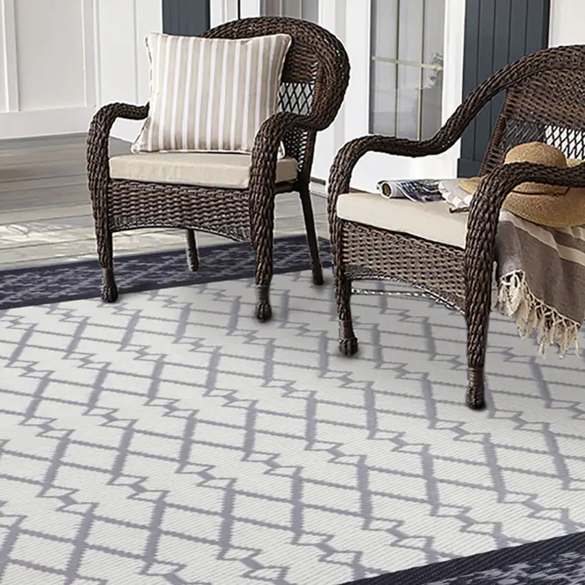 Gray Geometric Indoor Outdoor Area Rug Photo 6