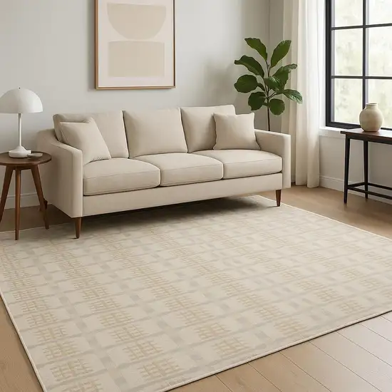 Gray Geometric Power Loom Area Rug Photo 1