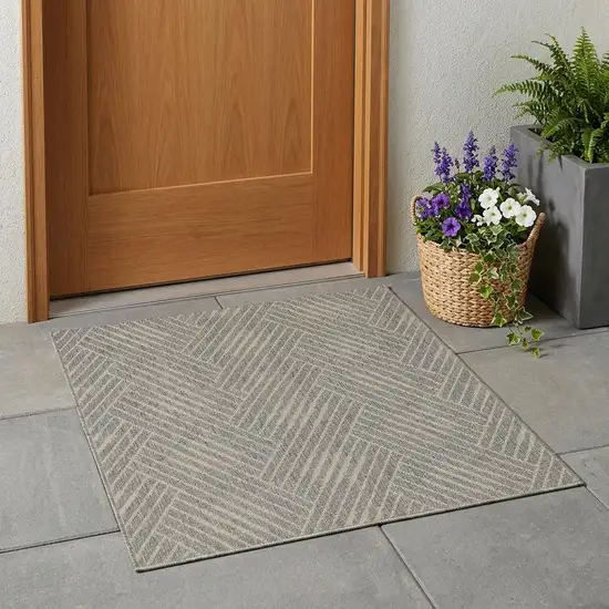 Gray Geometric Stain Resistant Indoor Outdoor Area Rug Photo 1