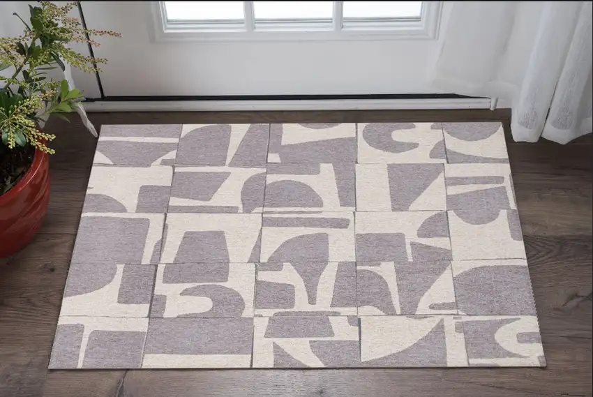 Gray Geometric Washable Area Rug Photo 1
