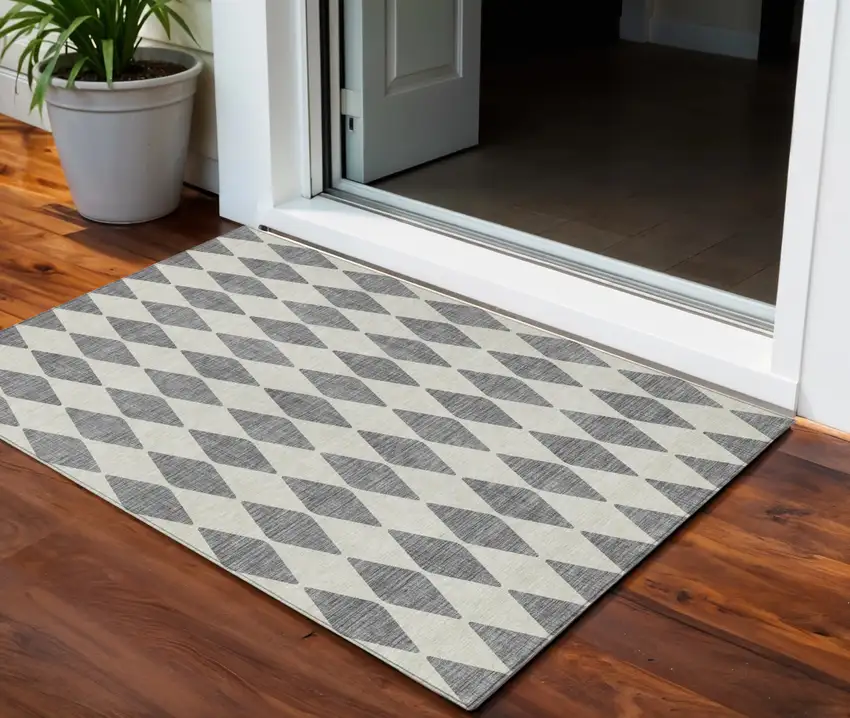 Gray Geometric Washable Indoor Outdoor Area Rug Photo 1