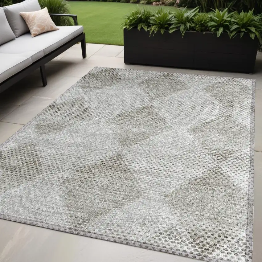 Gray Geometric Washable Non Skid Indoor Outdoor Area Rug Photo 1