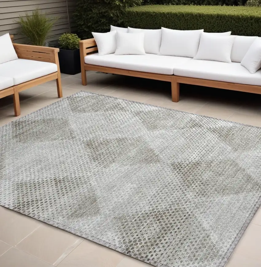 Gray Geometric Washable Non Skid Indoor Outdoor Area Rug Photo 1
