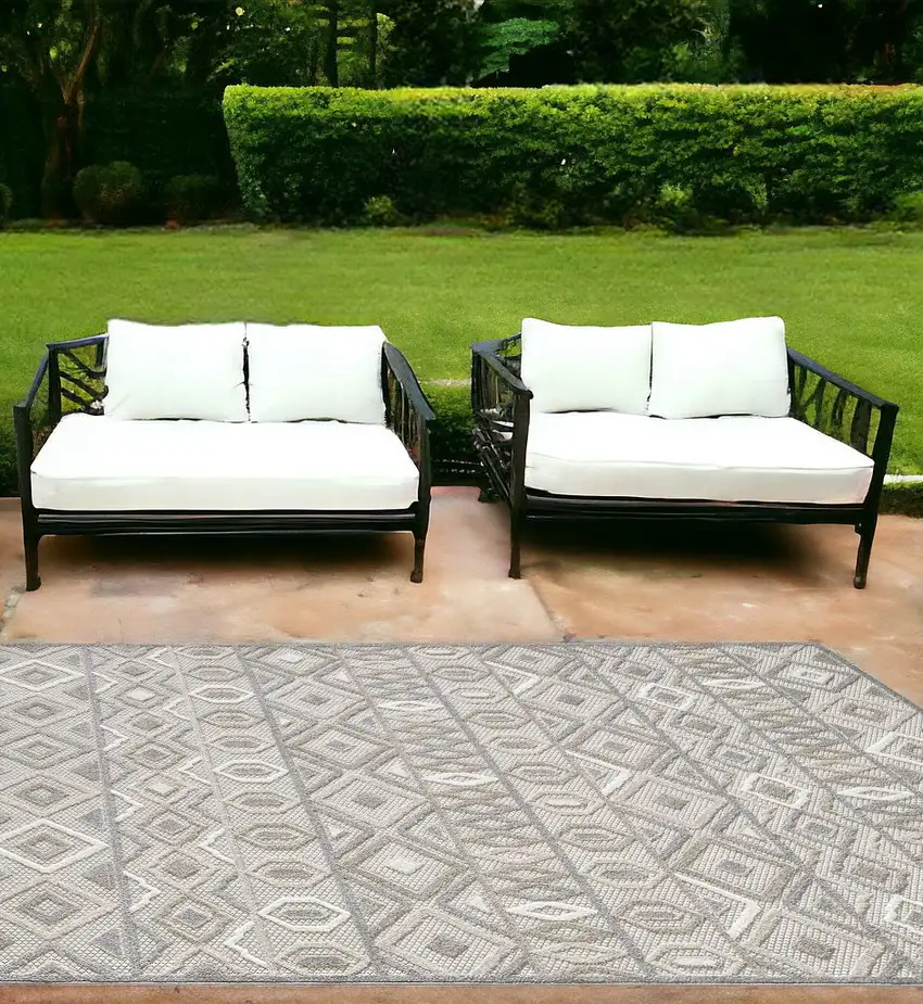 Gray And Ivory Southwestern Stain Resistant Indoor Outdoor Area Rug Photo 1