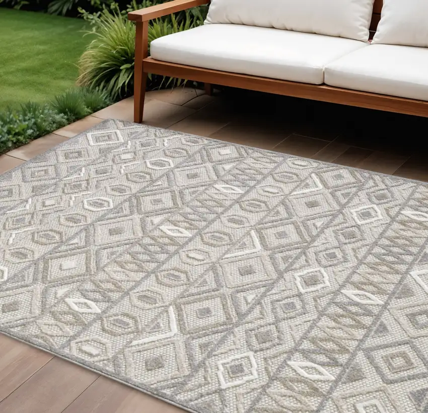 Gray And Ivory Southwestern Stain Resistant Indoor Outdoor Area Rug Photo 2