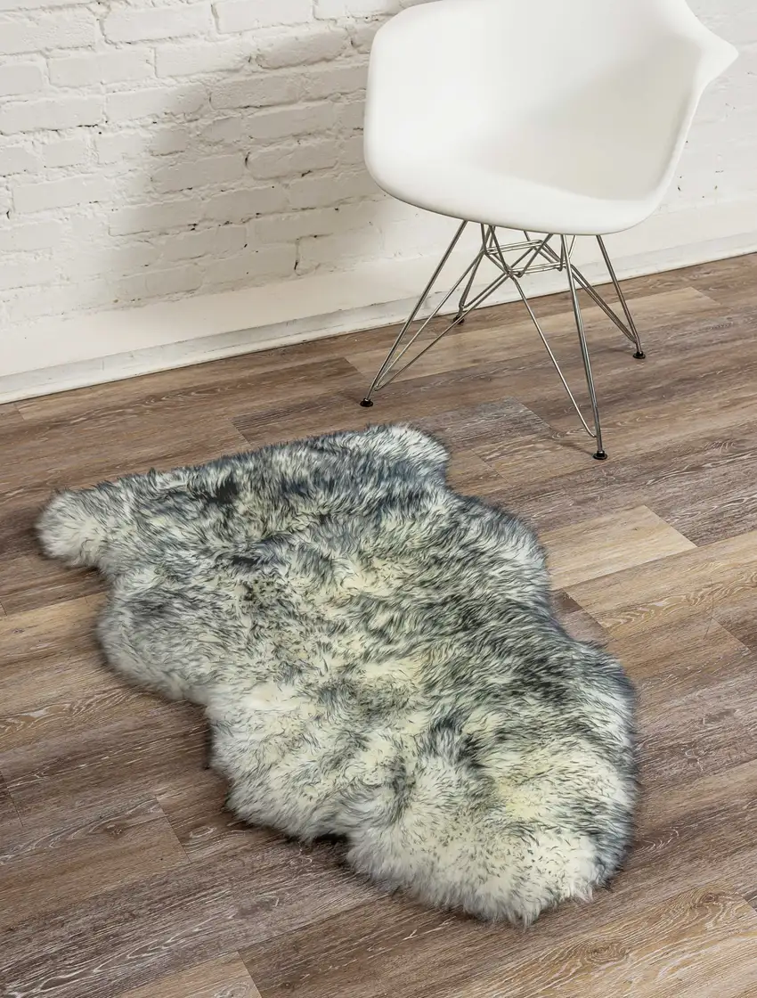 Gray Mist New Zealand Natural Sheepskin Rug Photo 3