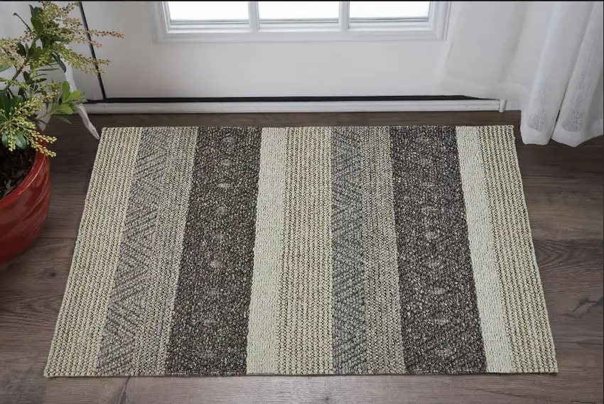 Gray Wool Floral Hand Woven Area Rug Photo 1