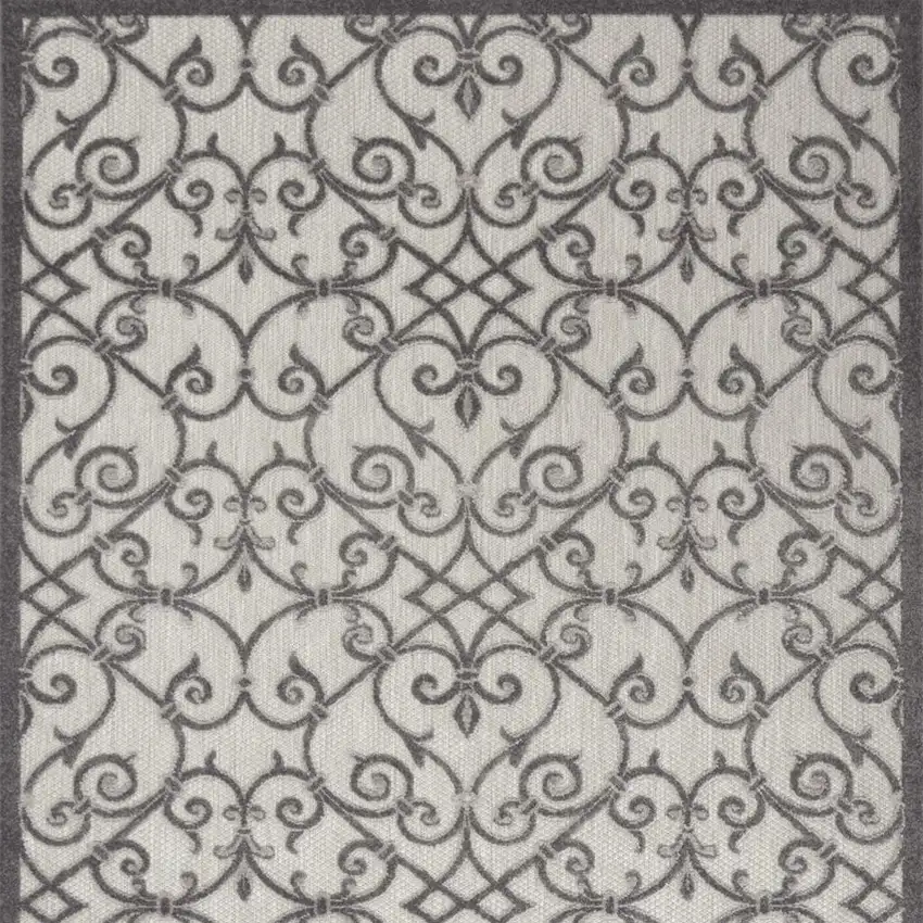 Gray Indoor Outdoor Area Rug Photo 8
