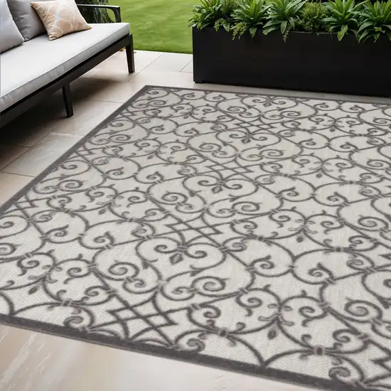 Gray Indoor Outdoor Area Rug Photo 2
