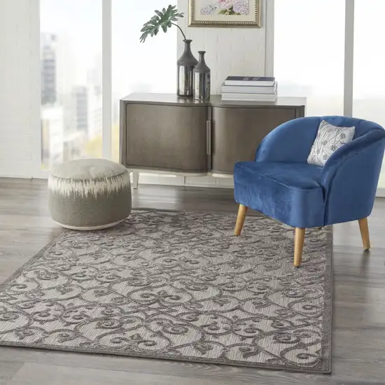 Gray Floral Indoor Outdoor Area Rug Photo 7