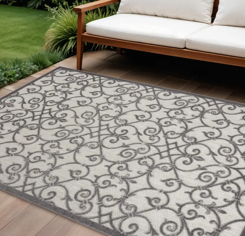 Gray Indoor Outdoor Area Rug Photo 2