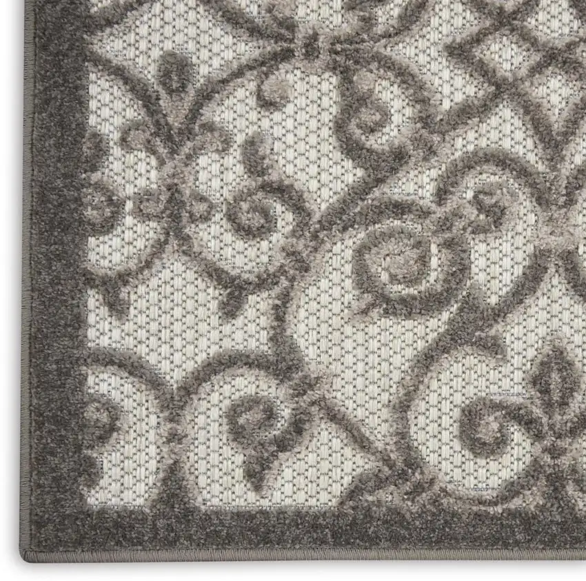 8' X 11' Gray Indoor Outdoor Area Rug Photo 9