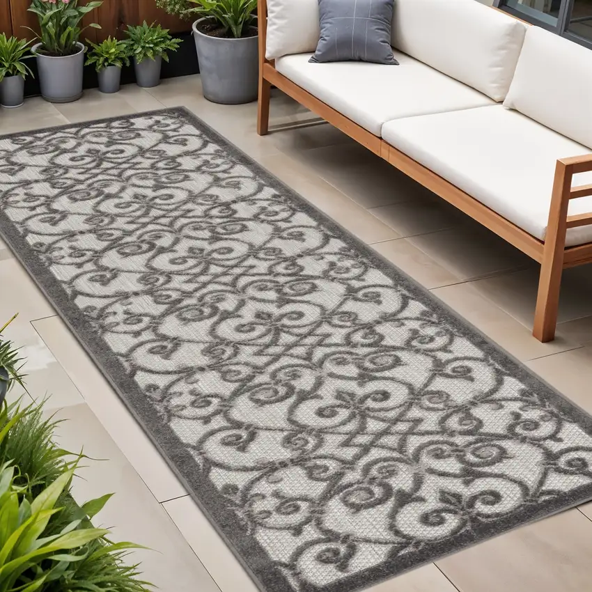 8' Gray Indoor Outdoor Area Rug Photo 2