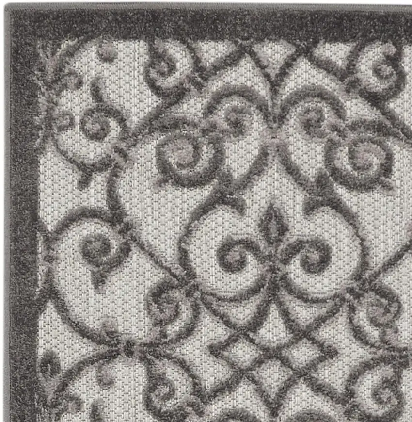 10' Gray Indoor Outdoor Area Rug Photo 4