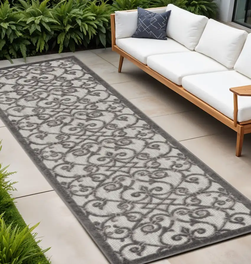 10' Gray Indoor Outdoor Area Rug Photo 2