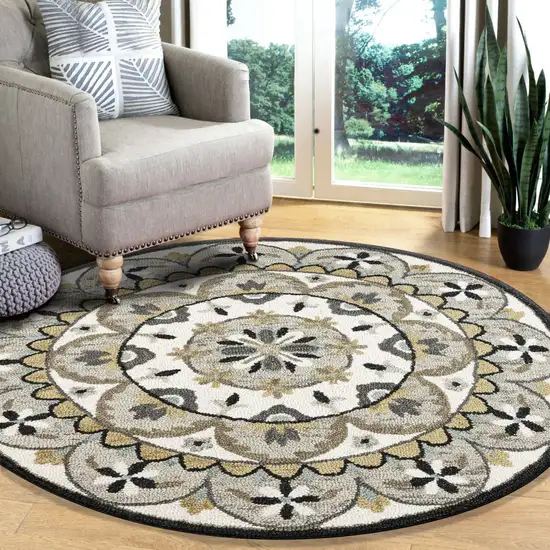 6' Gray and Ivory Round Wool Floral Handmade Area Rug Photo 5