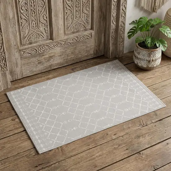 Gray and Ivory Geometric Area Rug Photo 1