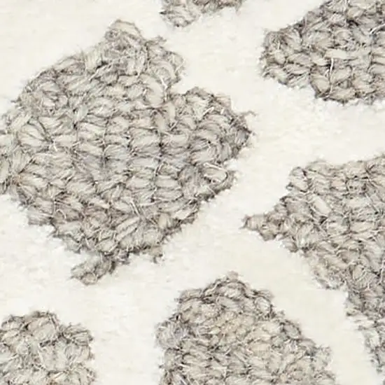 5' X 7' Gray and Ivory Geometric Hand Tufted Area Rug Photo 3