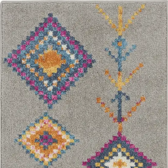 Gray And Ivory Geometric Area Rug Photo 5
