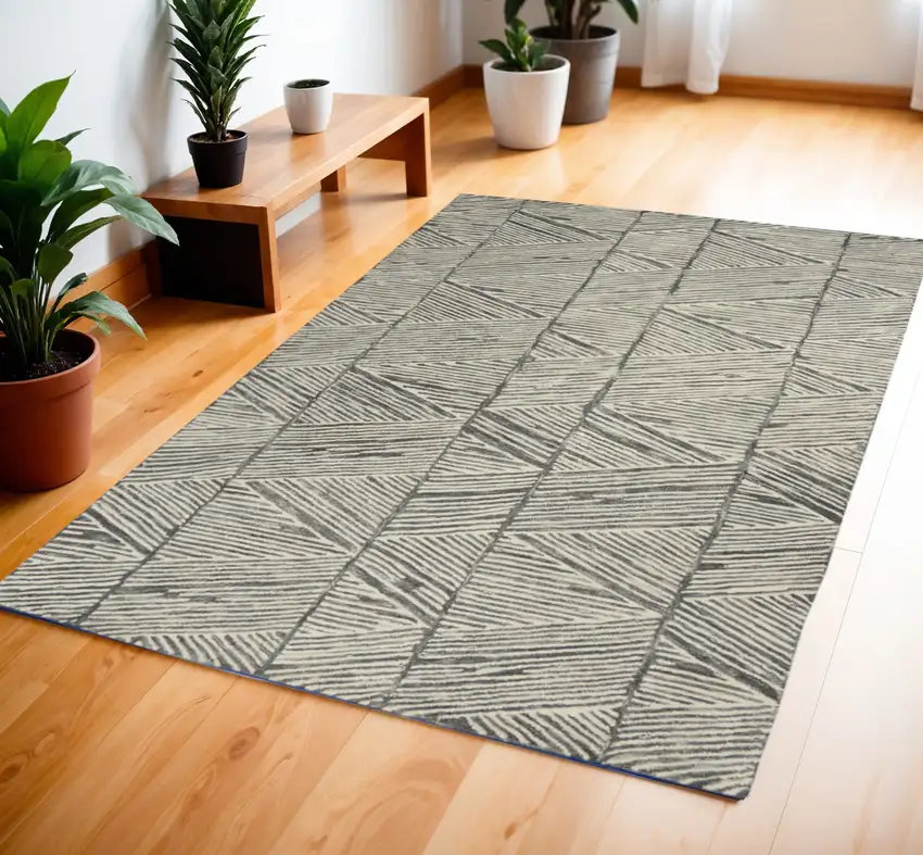 Gray and White Wool Abstract Area Rug Photo 1