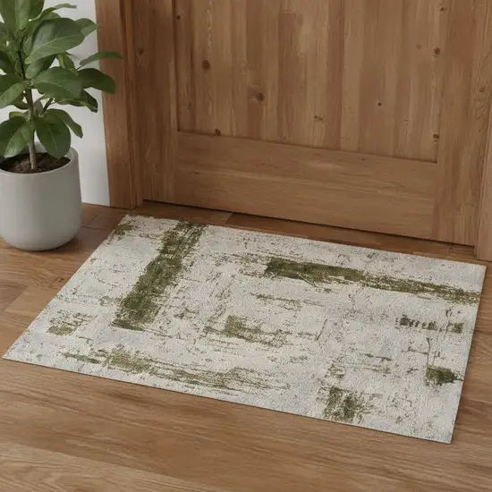 Green Abstract Power Loom Stain Resistant Area Rug Photo 1