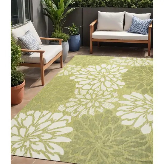 Green And Cream Floral Indoor Outdoor Area Rug Photo 1