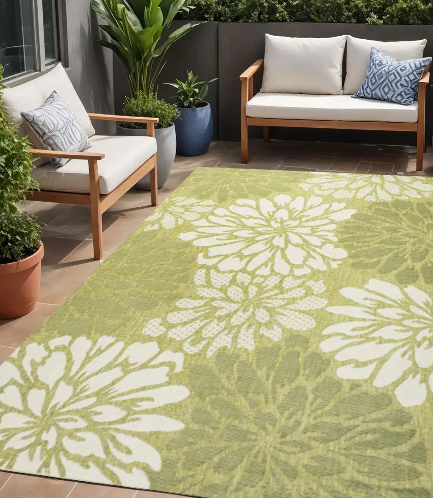 Green And Cream Floral Indoor Outdoor Area Rug Photo 1