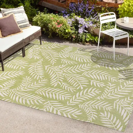 Green And Cream Floral Indoor Outdoor Area Rug Photo 9