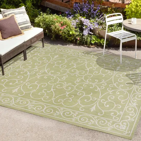 Green And Cream Medallion Indoor Outdoor Area Rug Photo 9